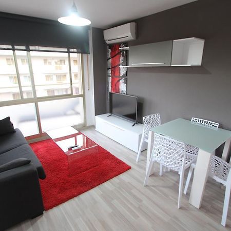 Apartamentos Arquus Center Салоу Екстериор снимка