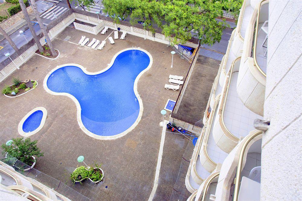 Apartamentos Arquus Center Салоу Екстериор снимка