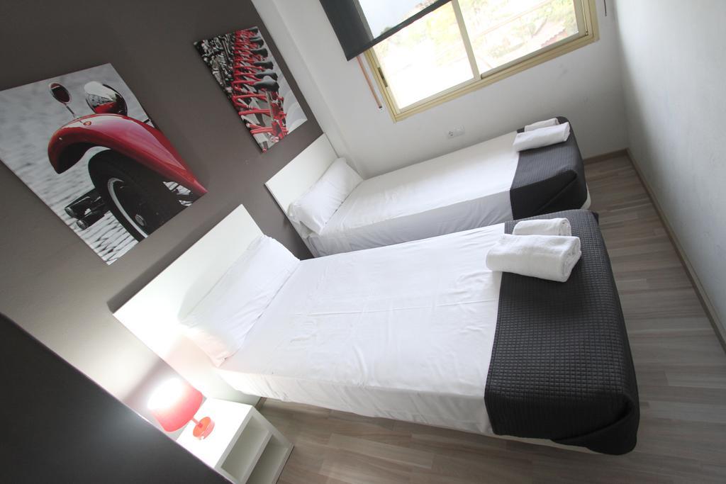 Apartamentos Arquus Center Салоу Екстериор снимка