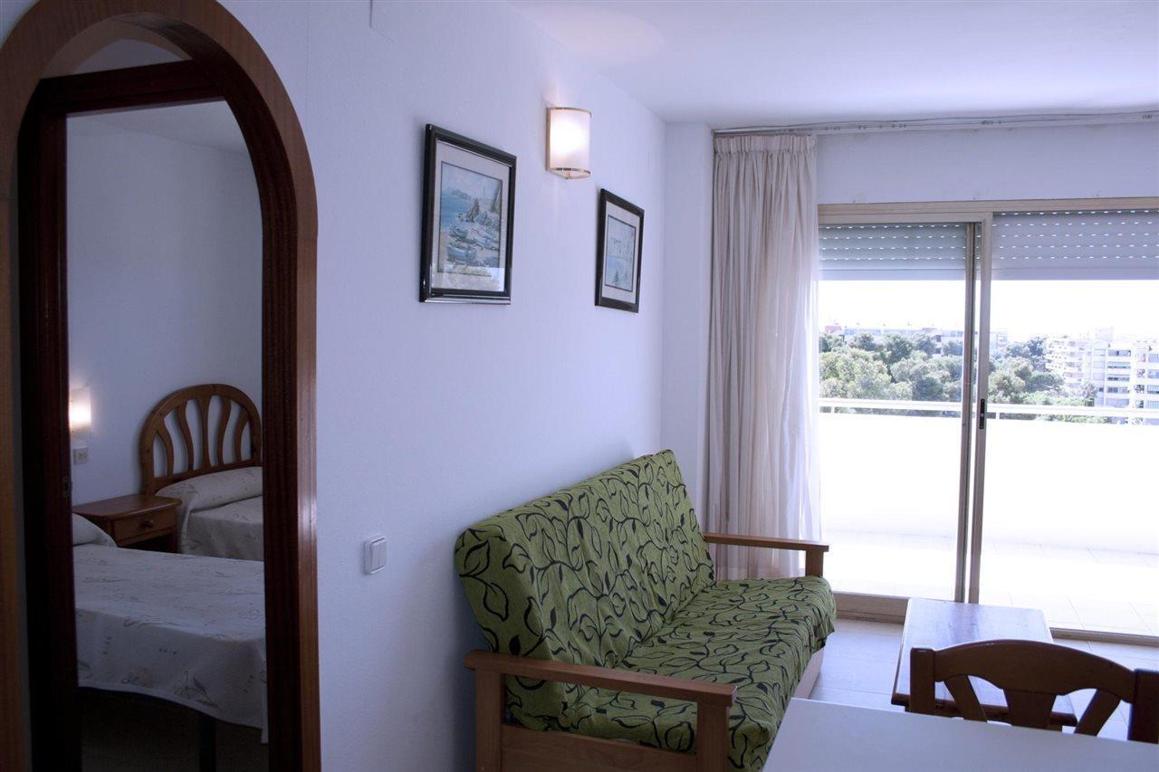 Apartamentos Arquus Center Салоу Екстериор снимка