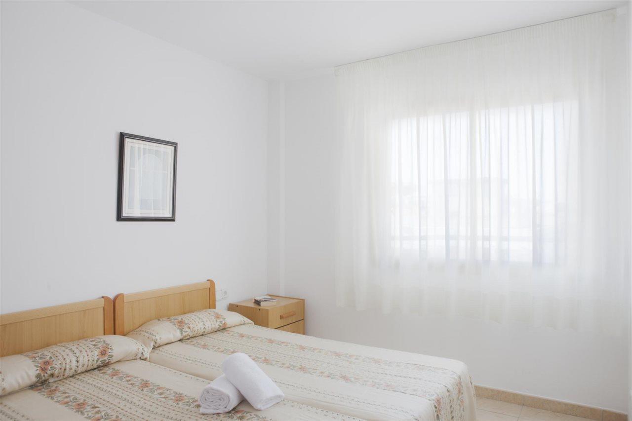 Apartamentos Arquus Center Салоу Екстериор снимка
